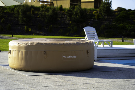 THUNDER LATTE opblaasbare tuin jacuzzi