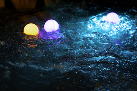 THUNDER drijvende LED lamp